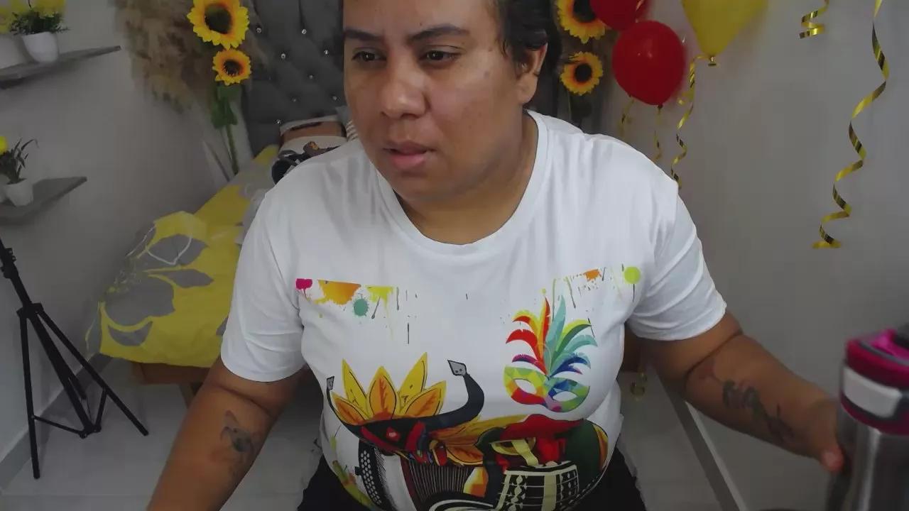 Offline hotlesby4uxxx on Cam4