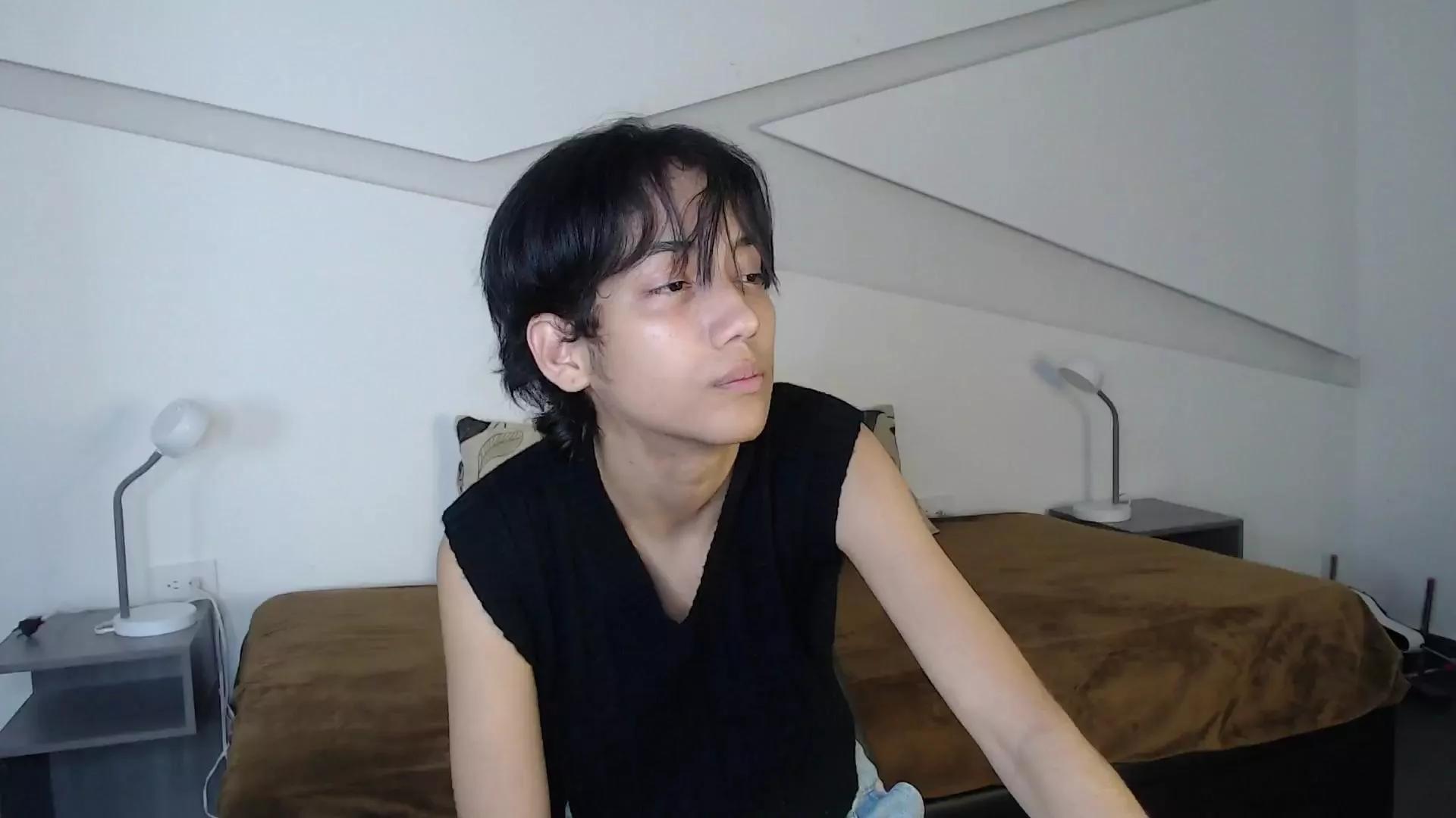Hotlittlekitty1 on Cam4 