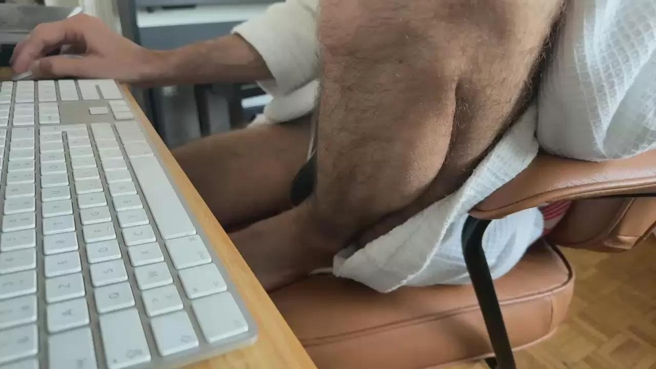 hugohotbi on Cam4 