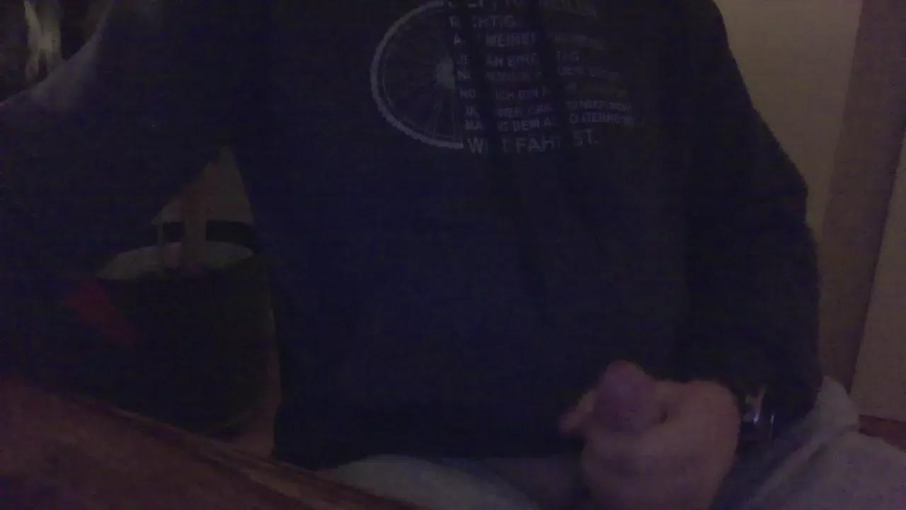 hungbln on Cam4 
