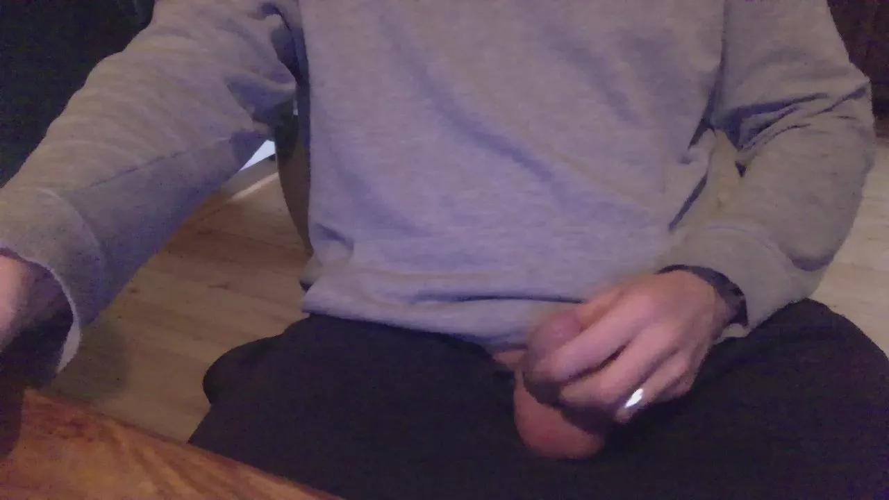 hungbln on Cam4 
