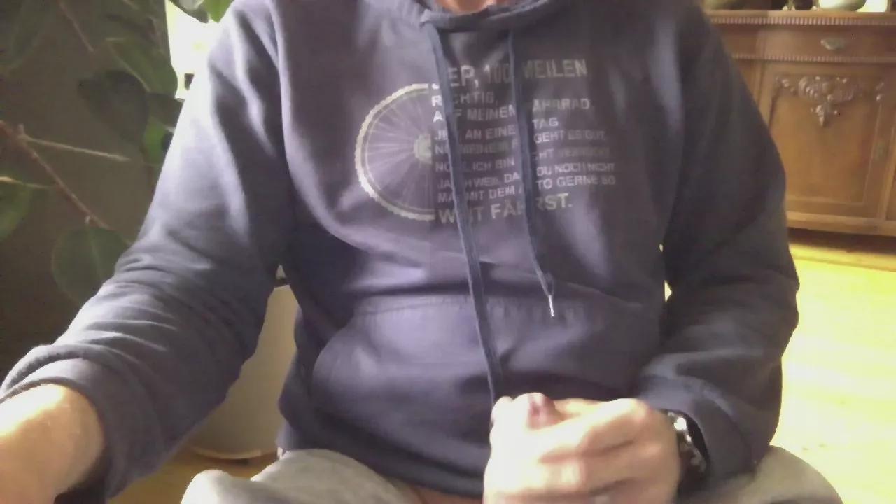 hungbln on Cam4 