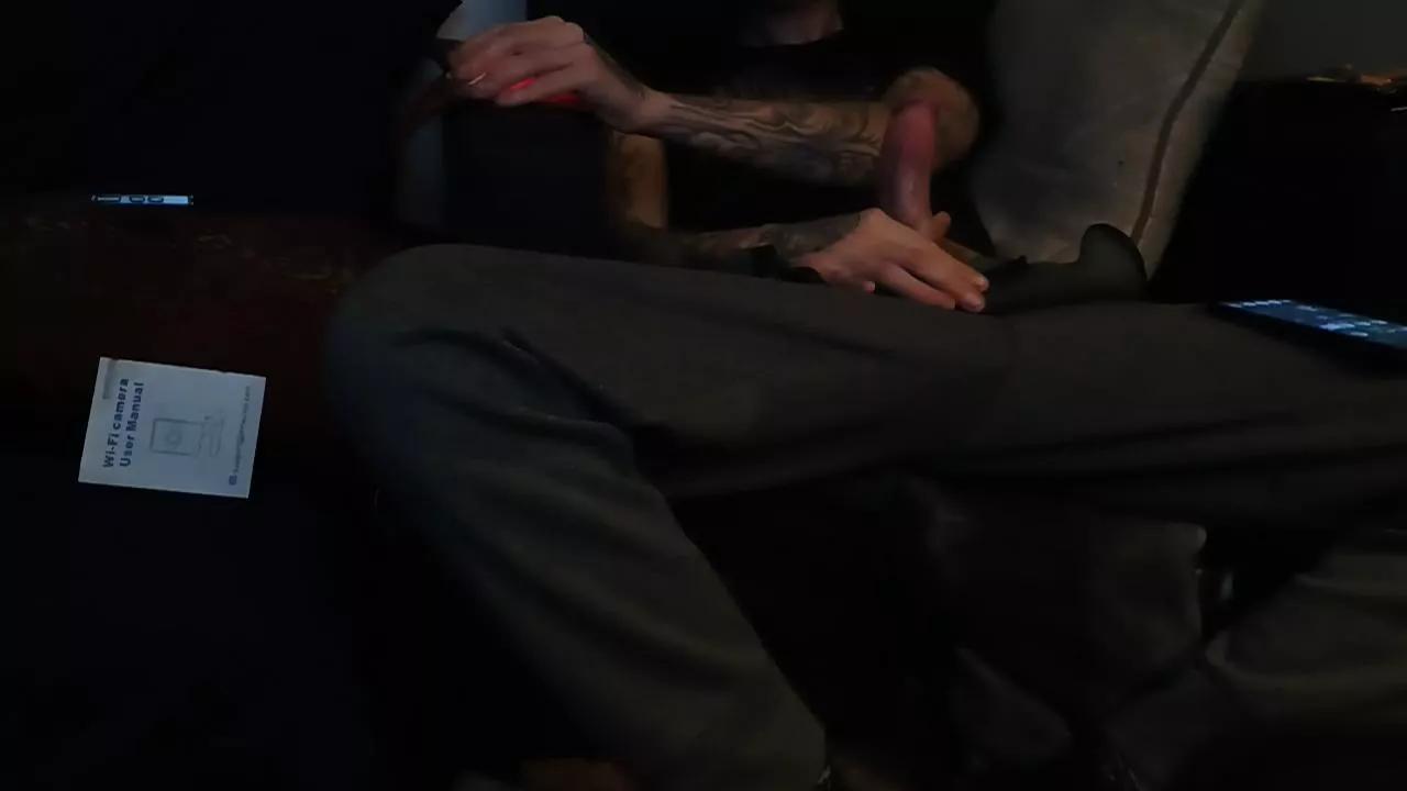 HungHerb1992 on Cam4 