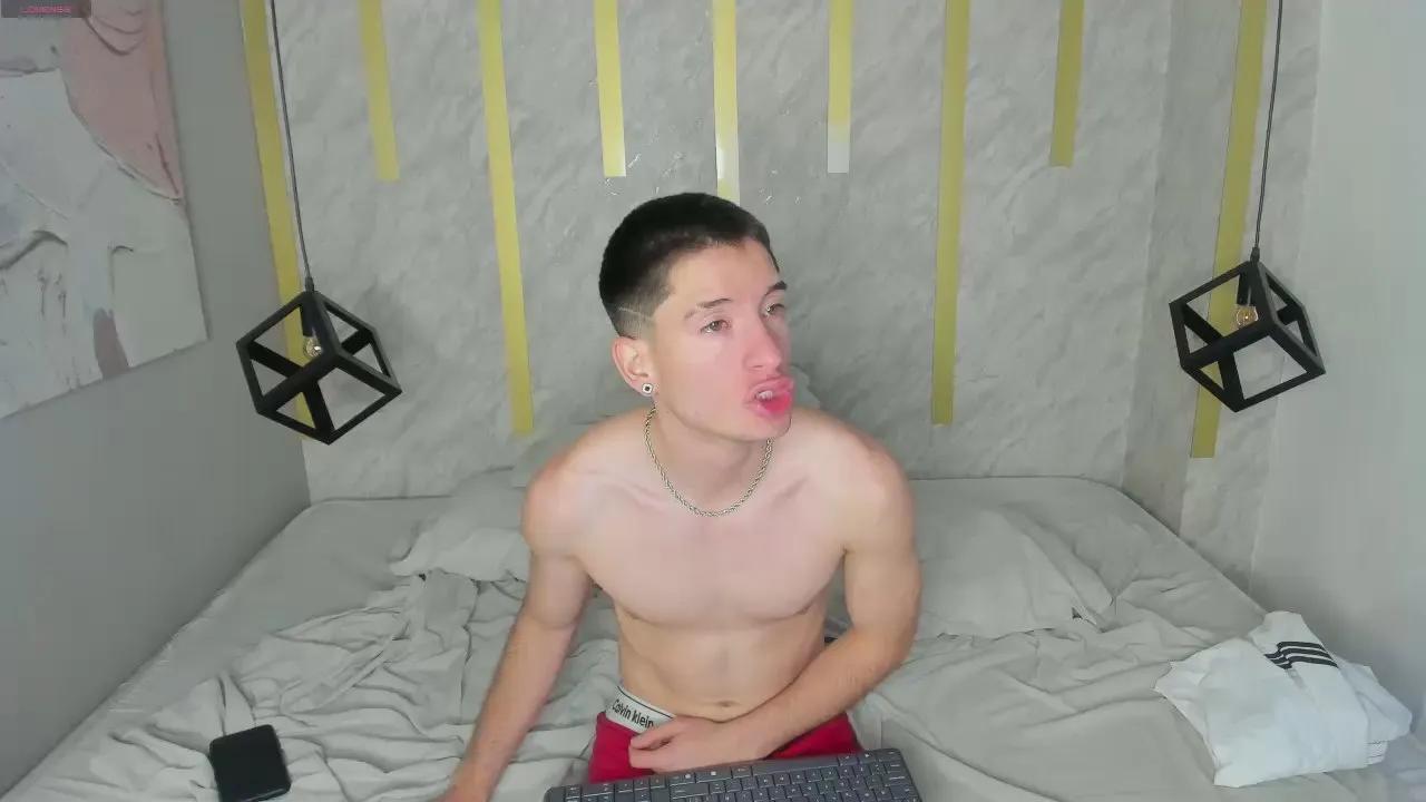 Freechat HunterHeat_ on Cam4