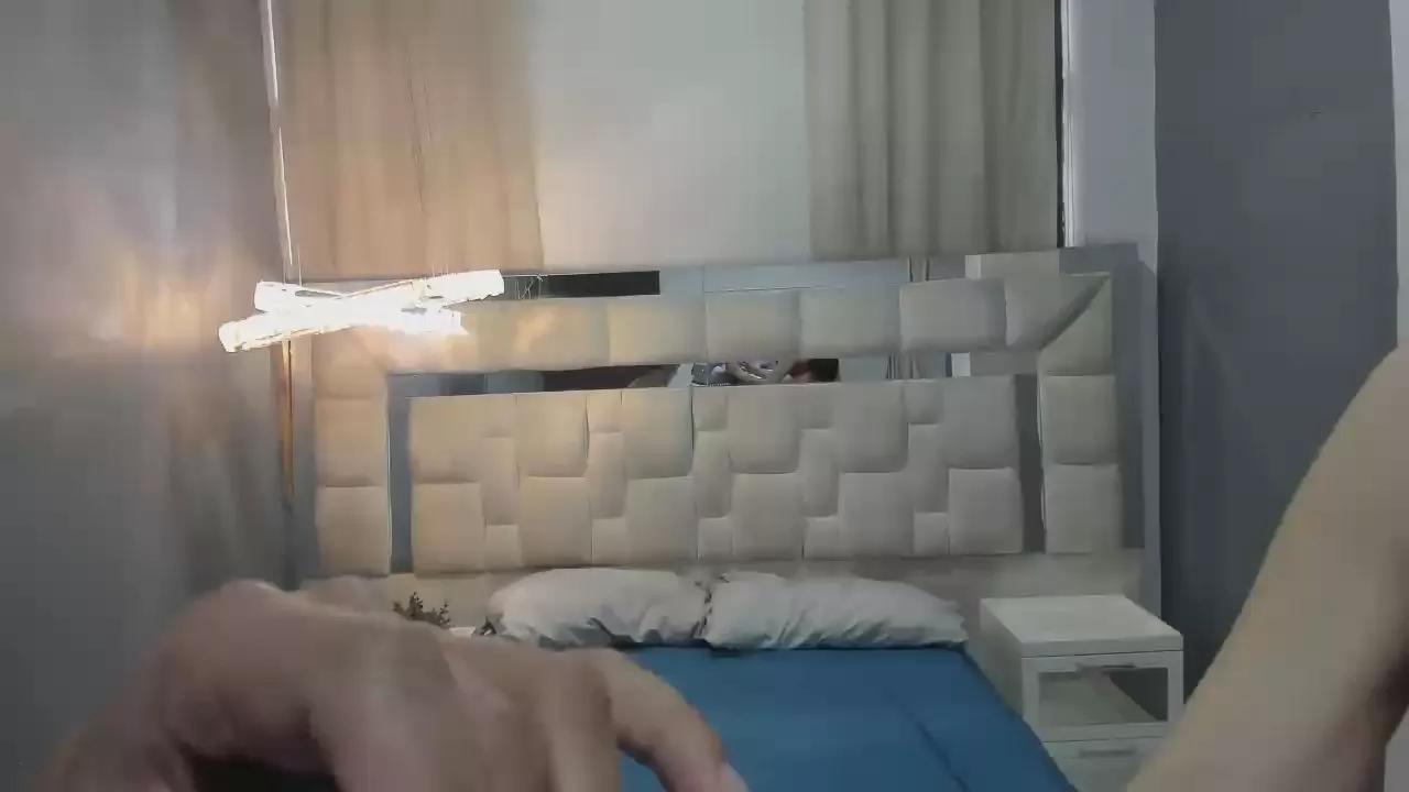 Indrina74Jhon on Cam4 