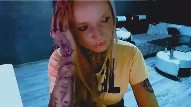 Offline InesDesire on Cam4