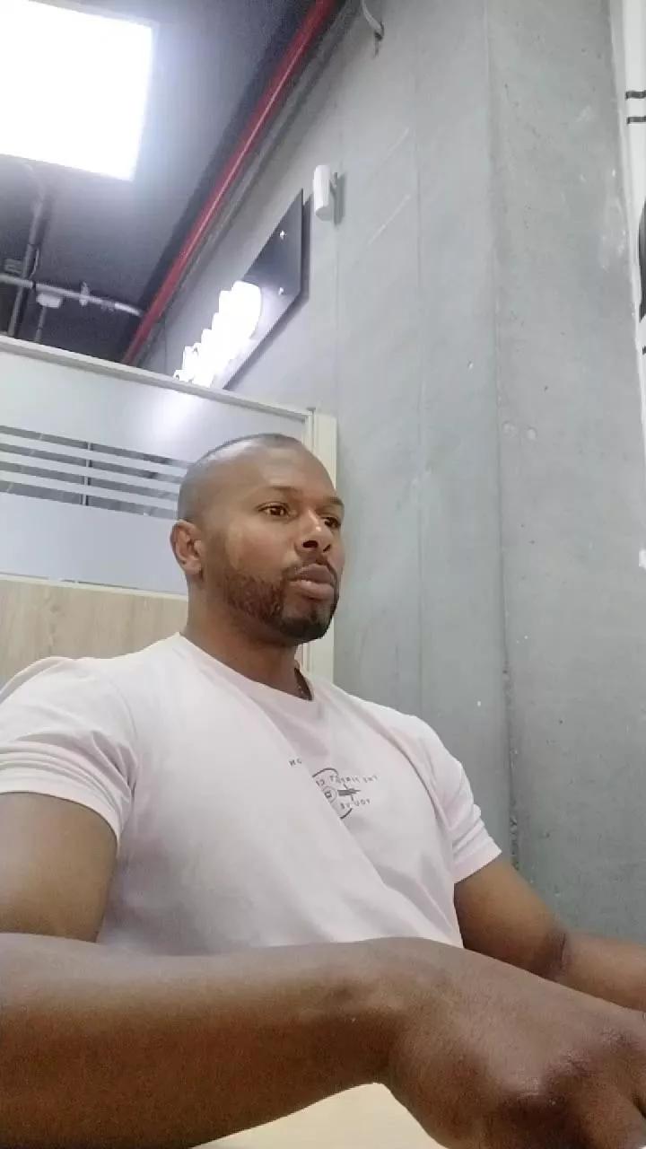 irey_negro on Cam4 