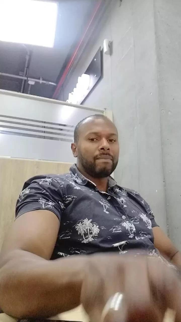 irey_negro on Cam4 