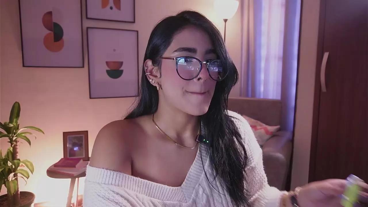 Isabella_dior on Cam4 