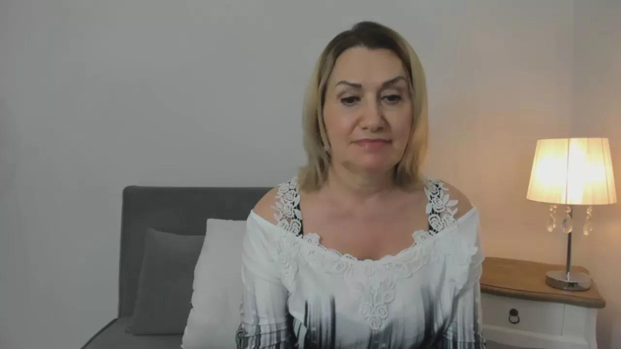 IsabellaMilf on Cam4 