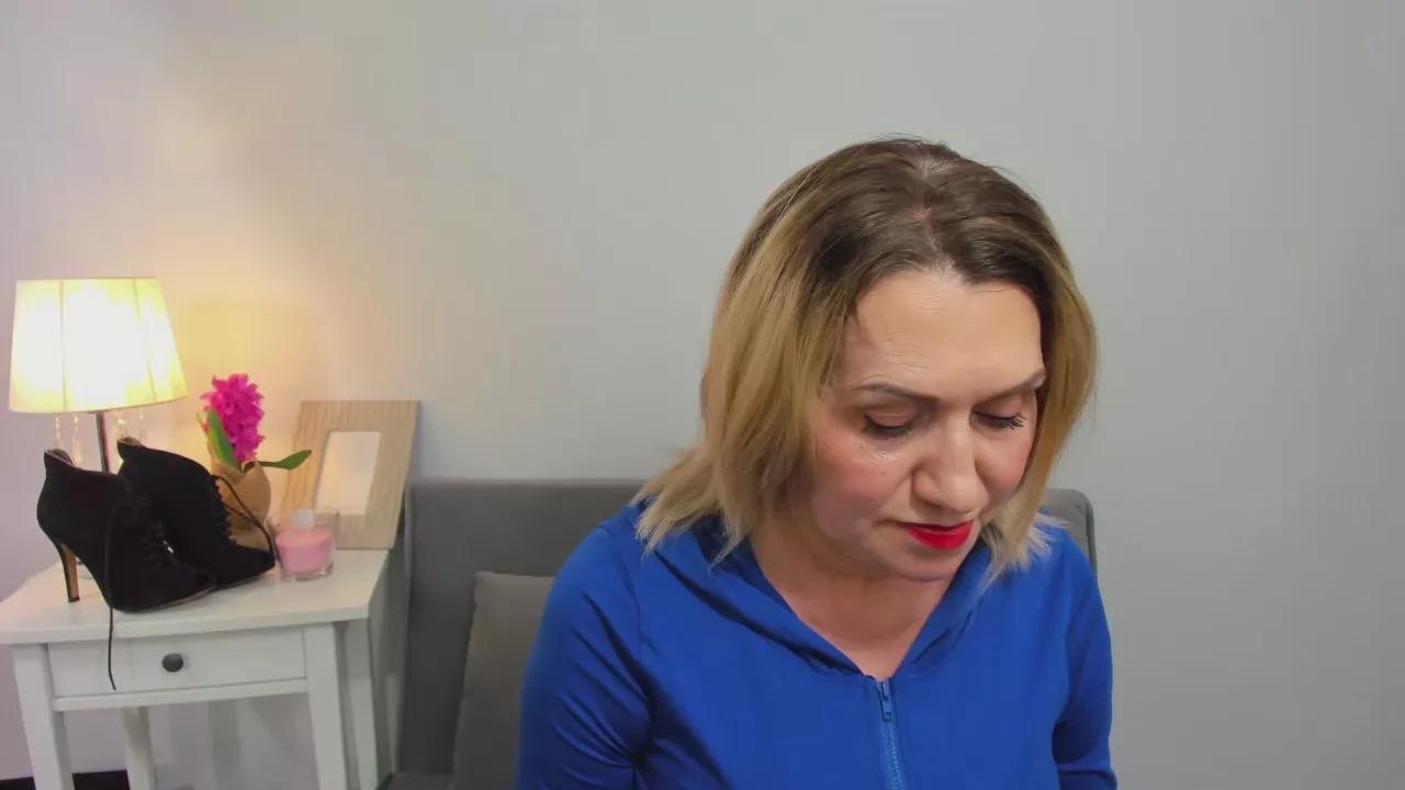 IsabellaMilf on Cam4 