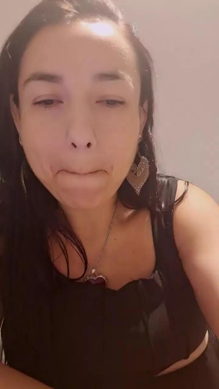 Isadoradelicia on Cam4 
