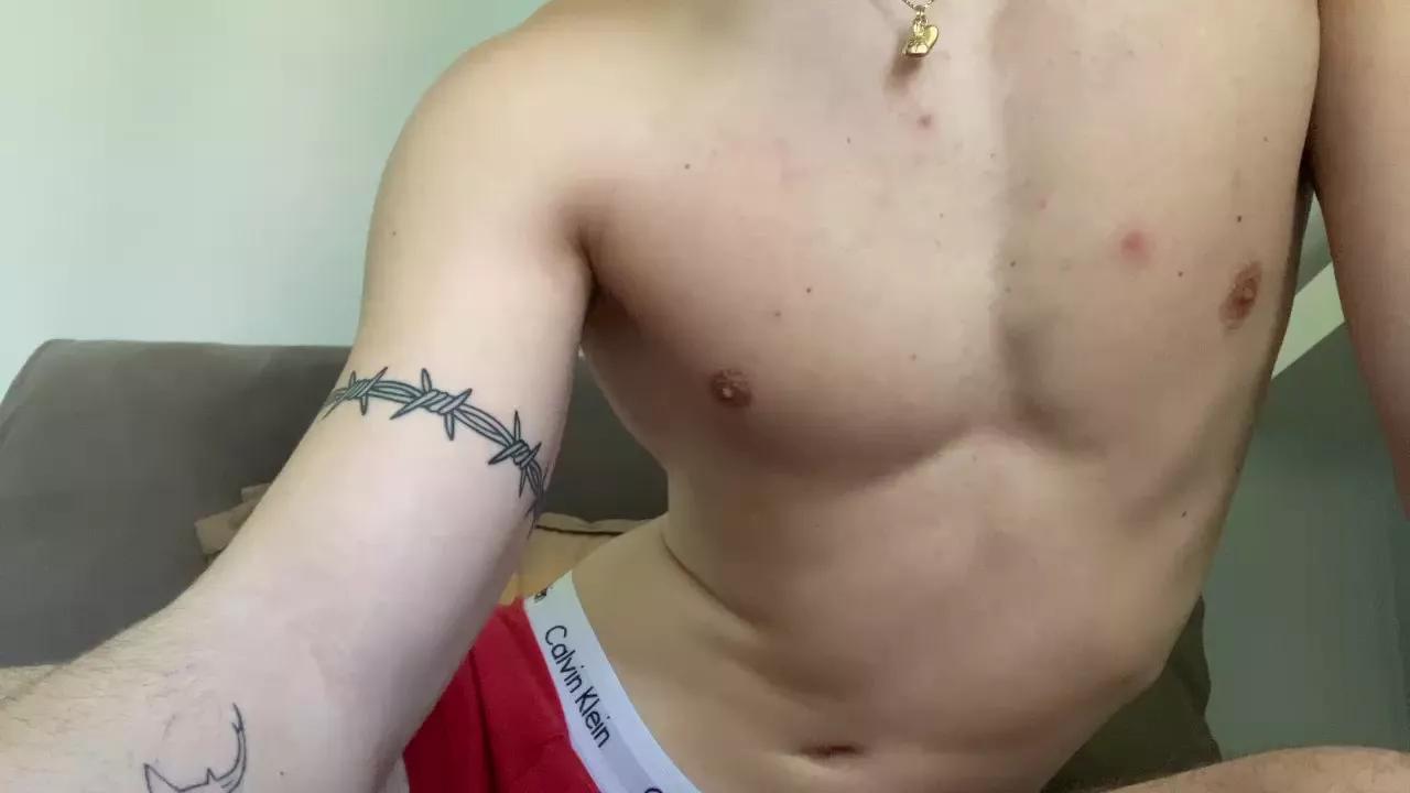 italocaliente on Cam4 