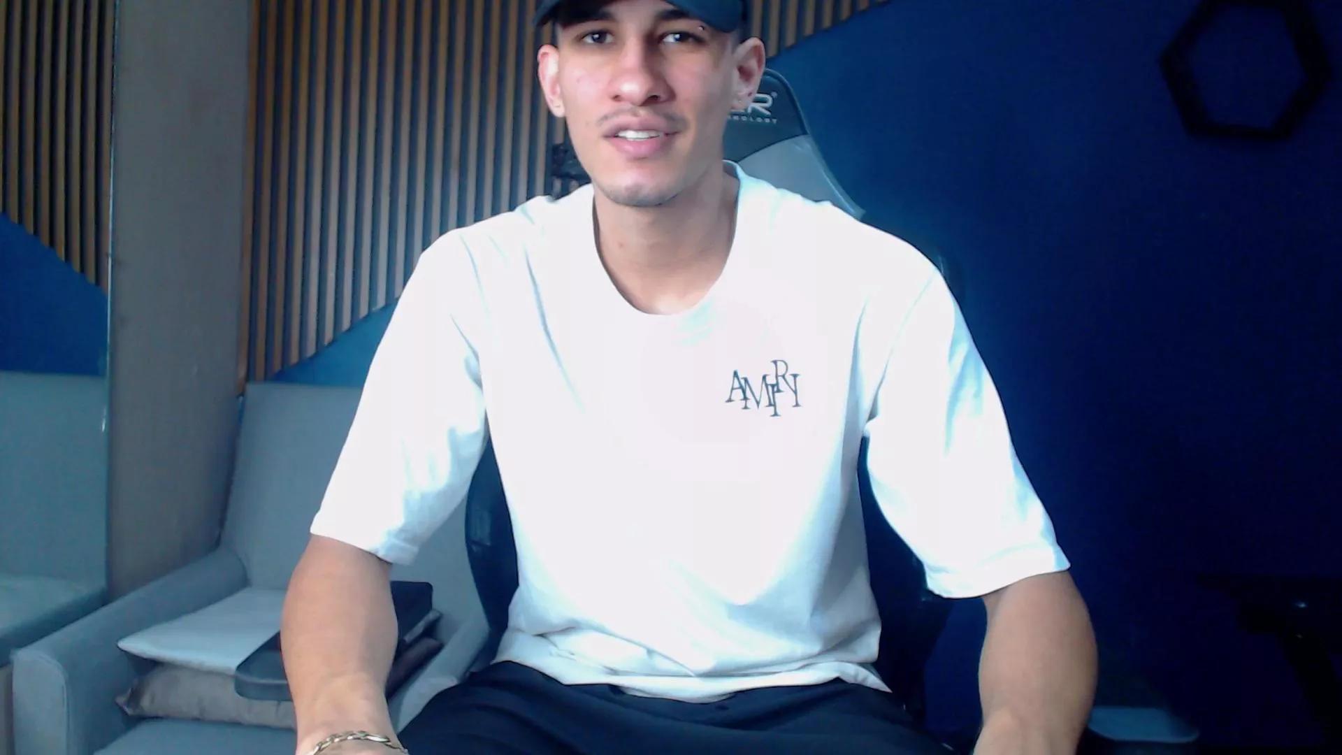 JakeMoxley on Cam4 