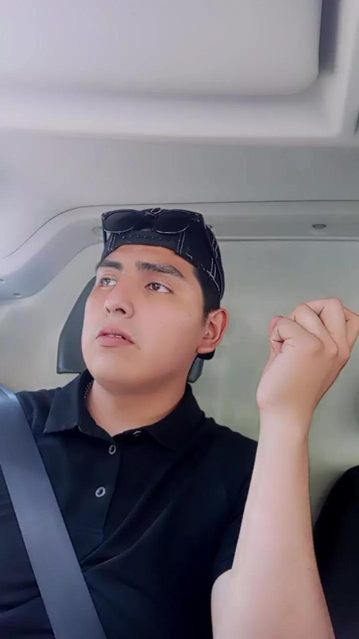 James25nava on Cam4 