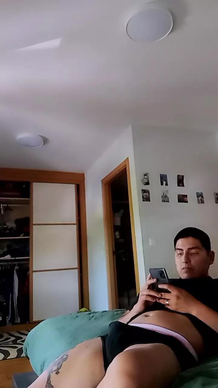 James25nava on Cam4 