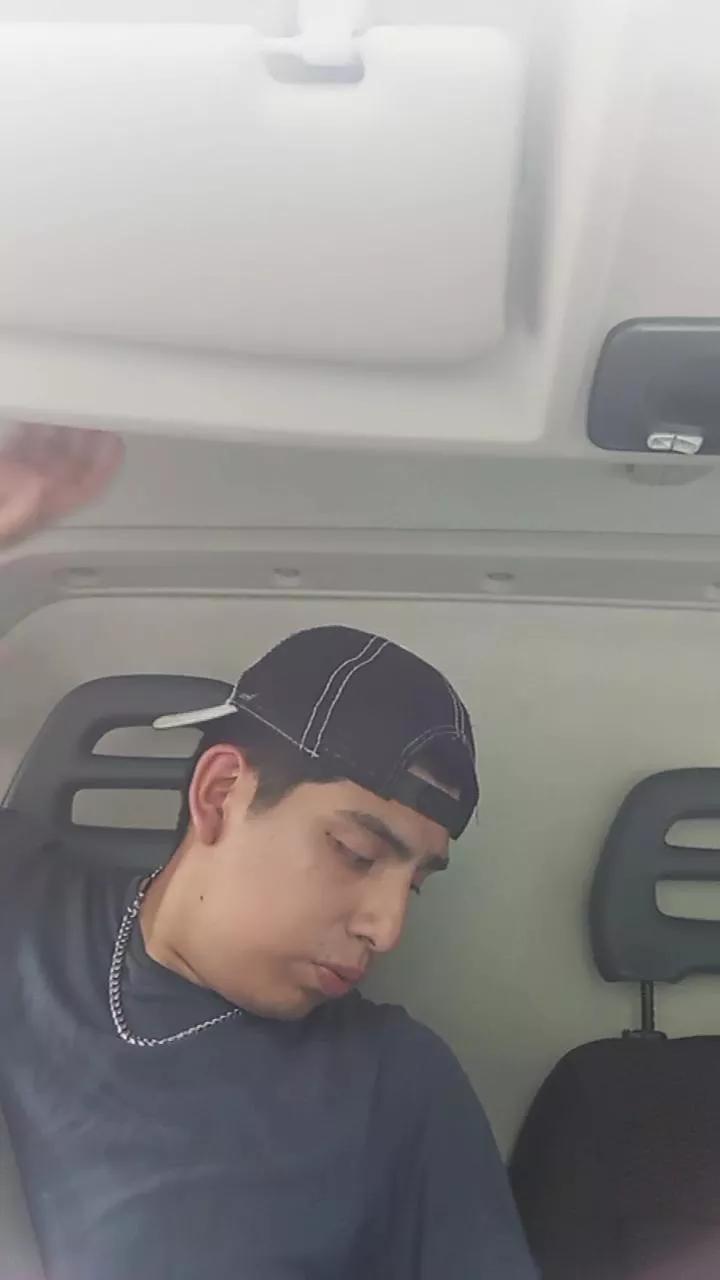 James25nava on Cam4 