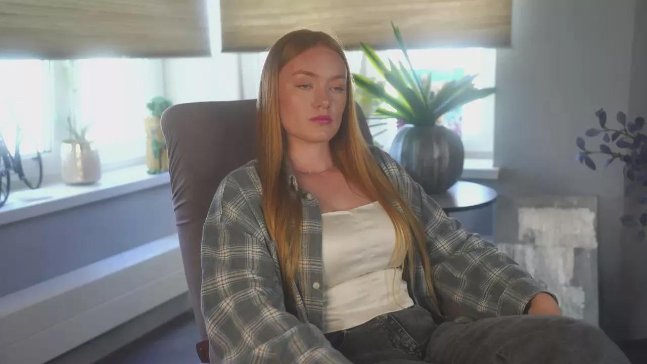JaniDyson on Cam4