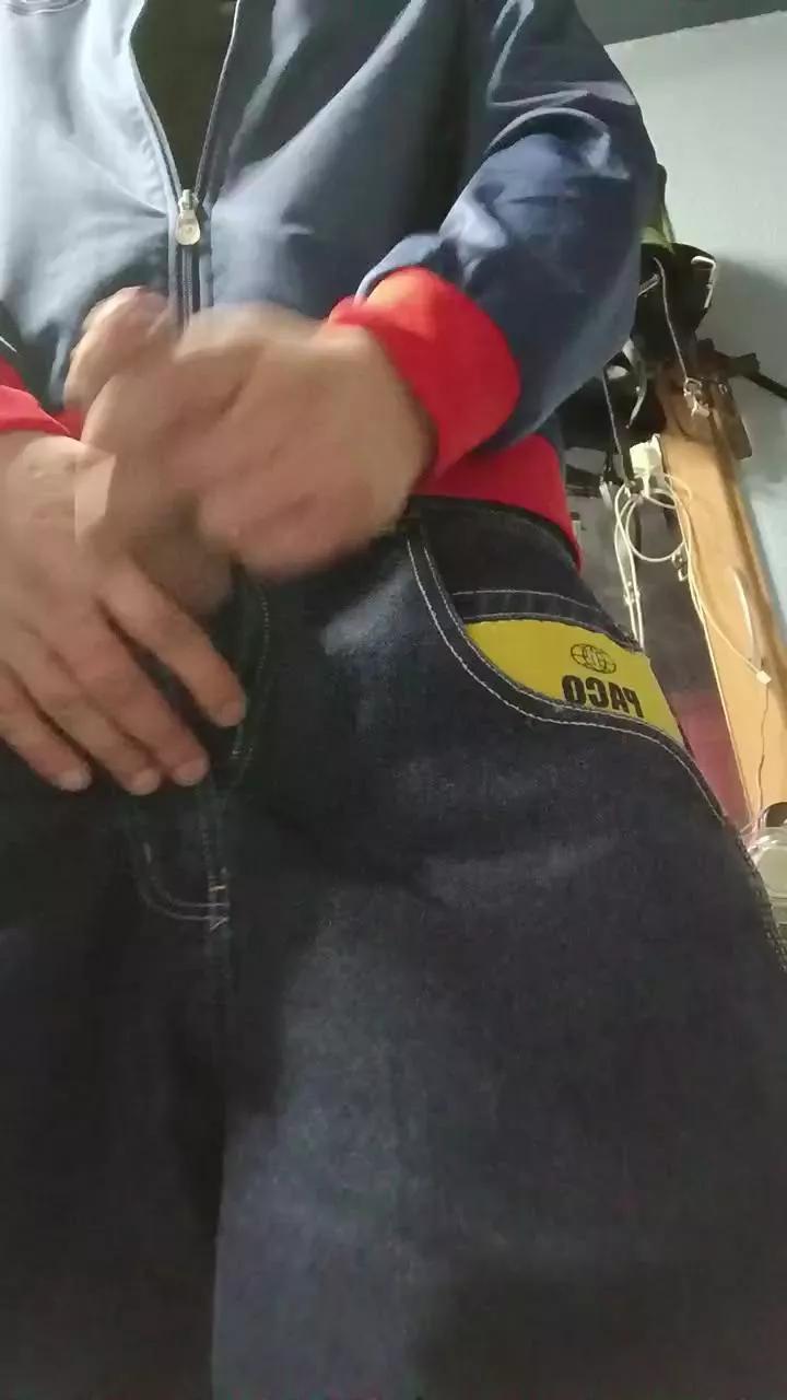 jeans_boy on Cam4 