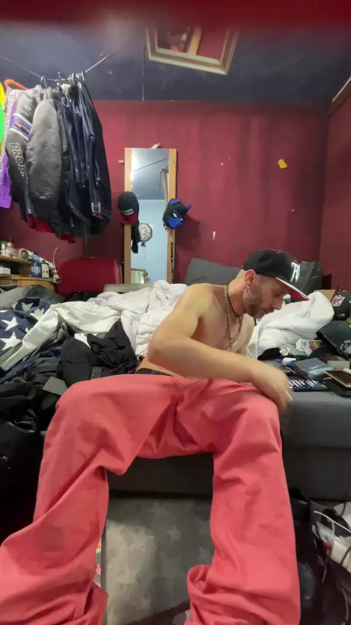 jeans_boy on Cam4 