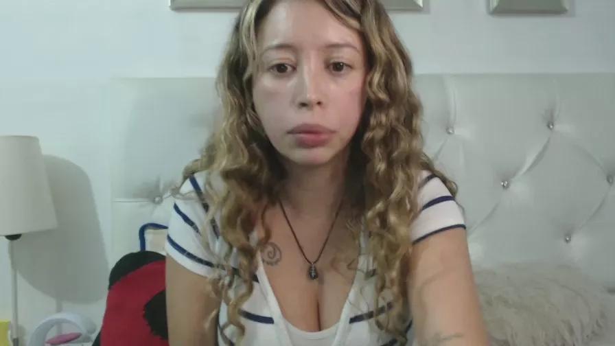 Jeiana4u on Cam4 