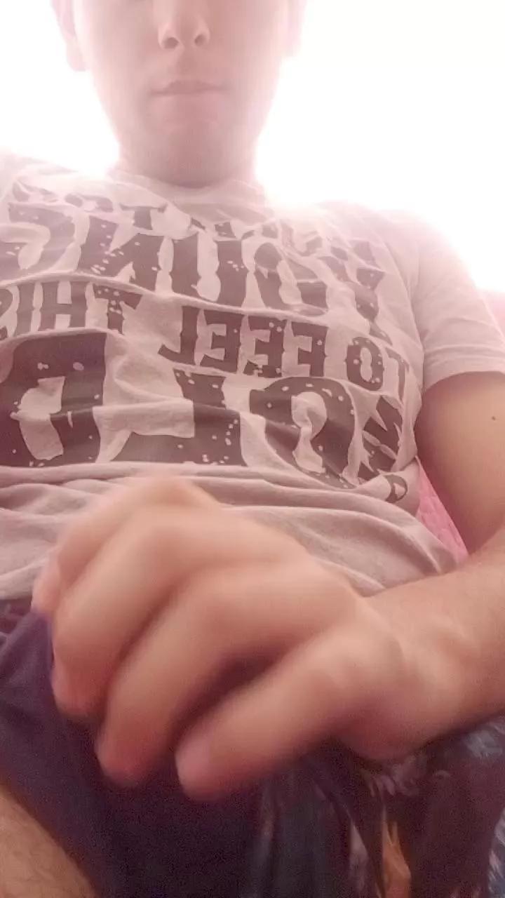 JoeGol96 on Cam4 