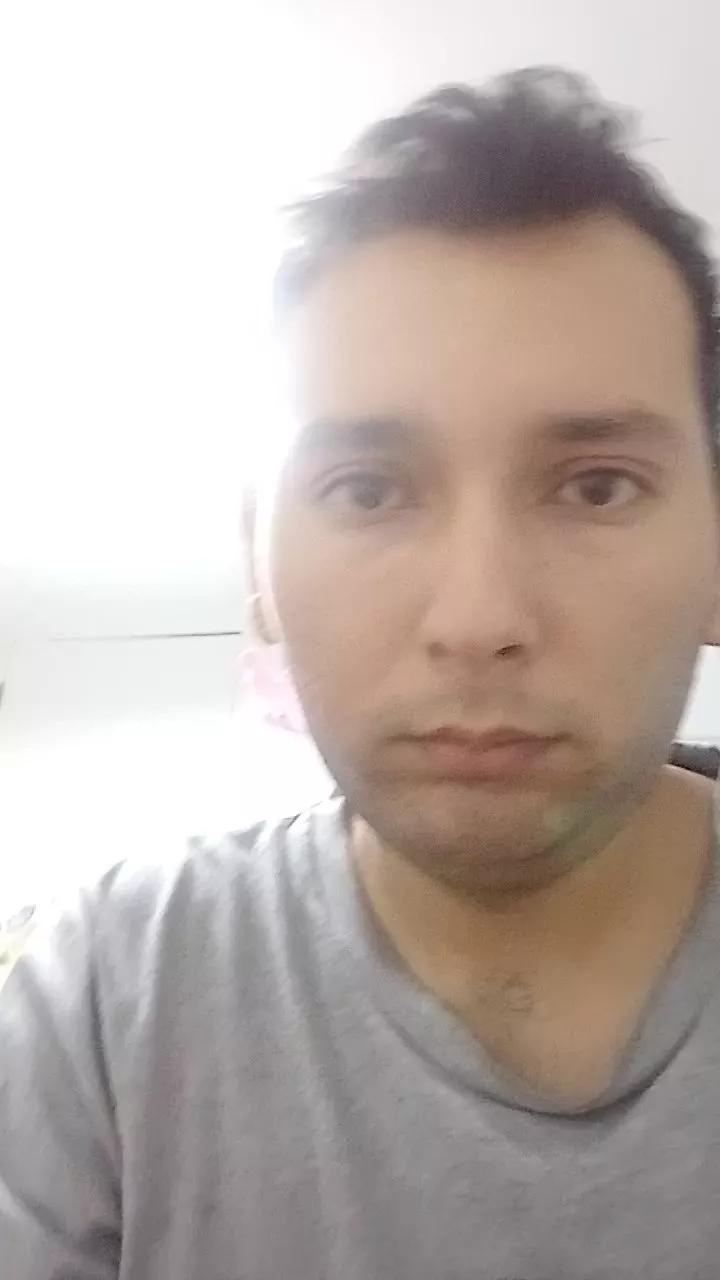 JoeGol96 on Cam4 