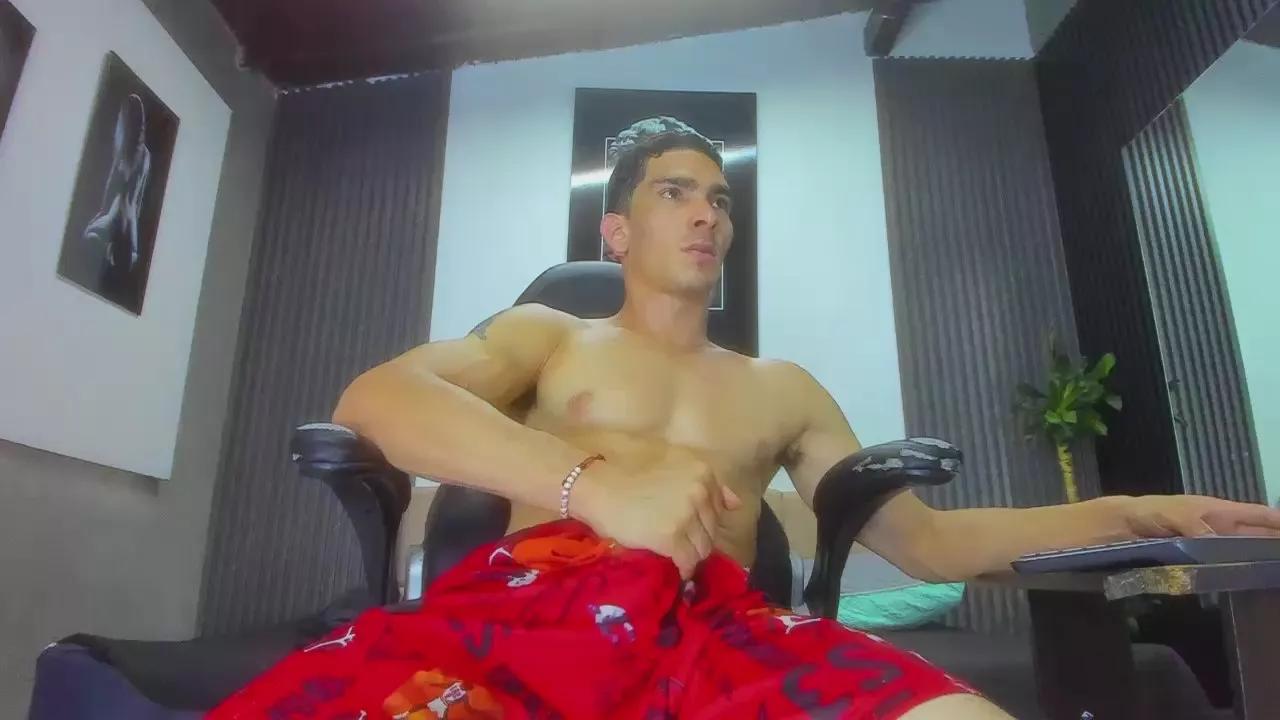 JohnApolo on Cam4 