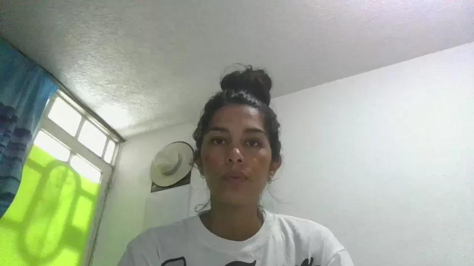 JuanaBrunette7 on Cam4 