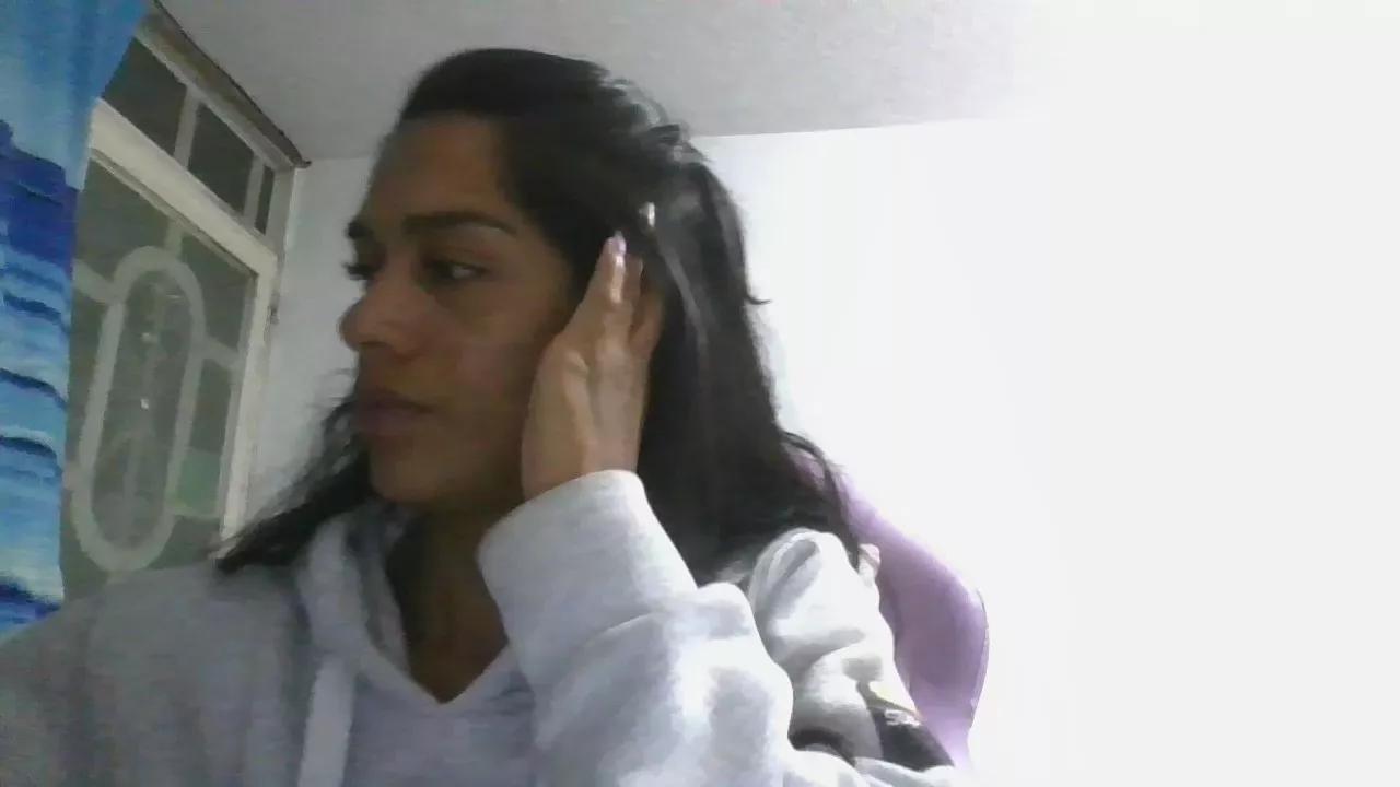 JuanaBrunette7 on Cam4 