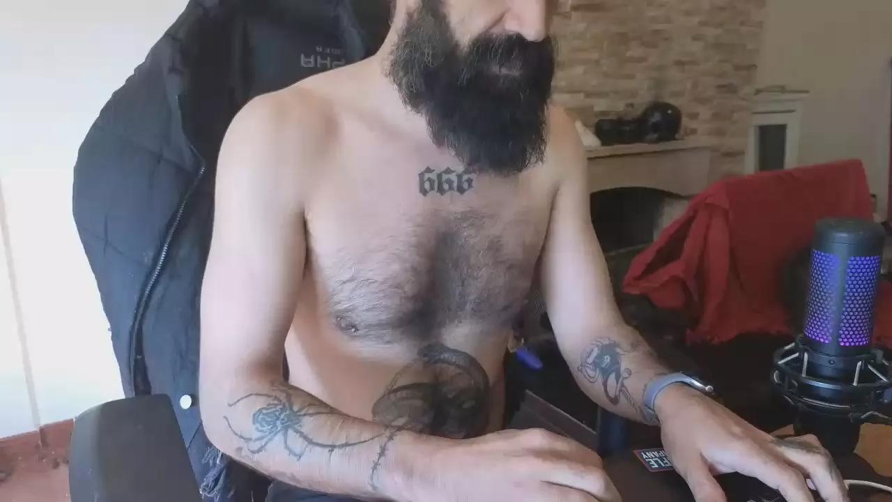 Offline JudaSx666 on Cam4