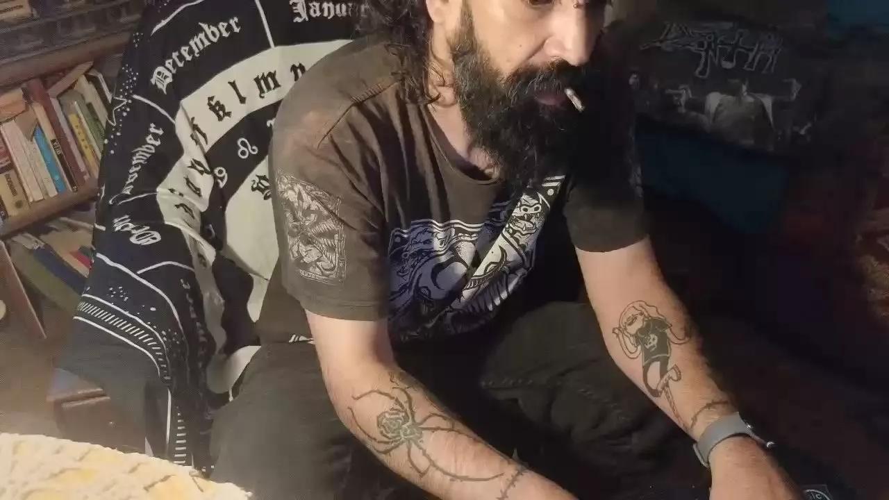 Offline JudaSx666 on Cam4