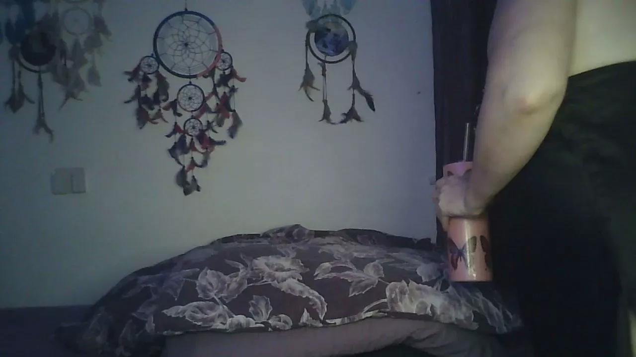 JuliaJamesXX69 on Cam4 