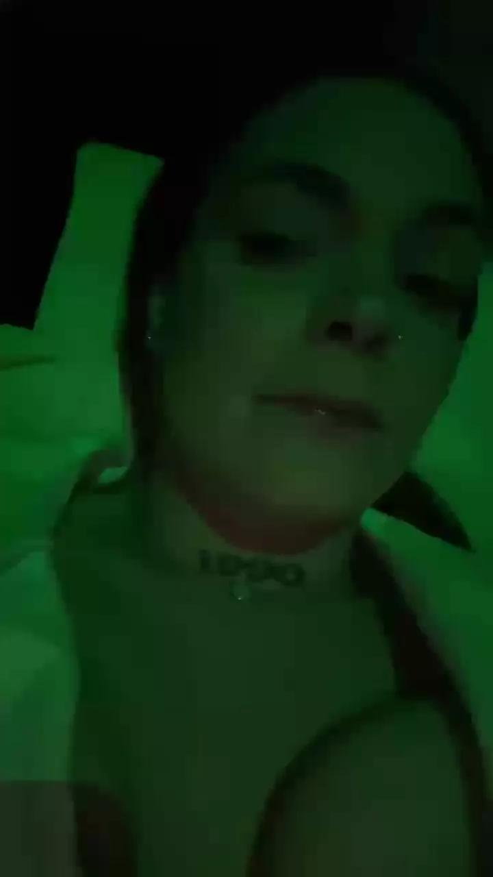 JuliaLaRousse on Cam4 