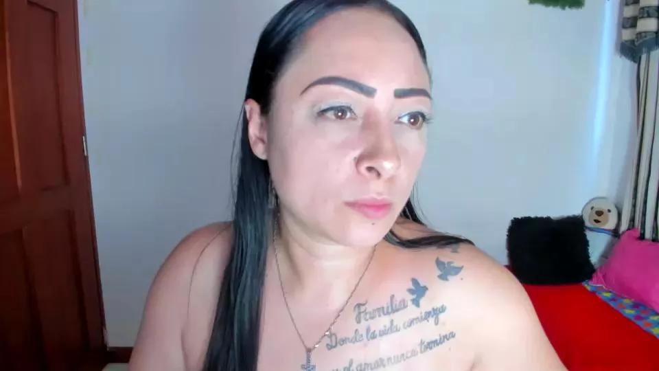 JulianaBravo on Cam4 