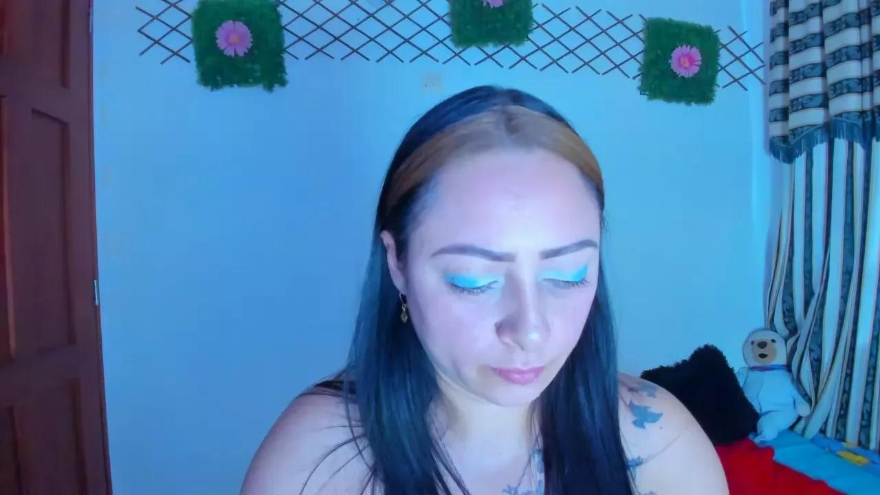 JulianaBravo on Cam4 