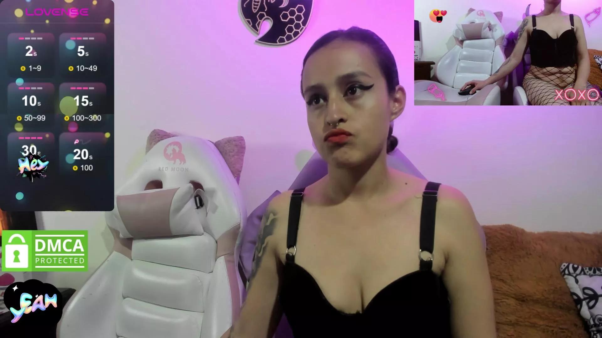 julieth_tayler on Cam4 