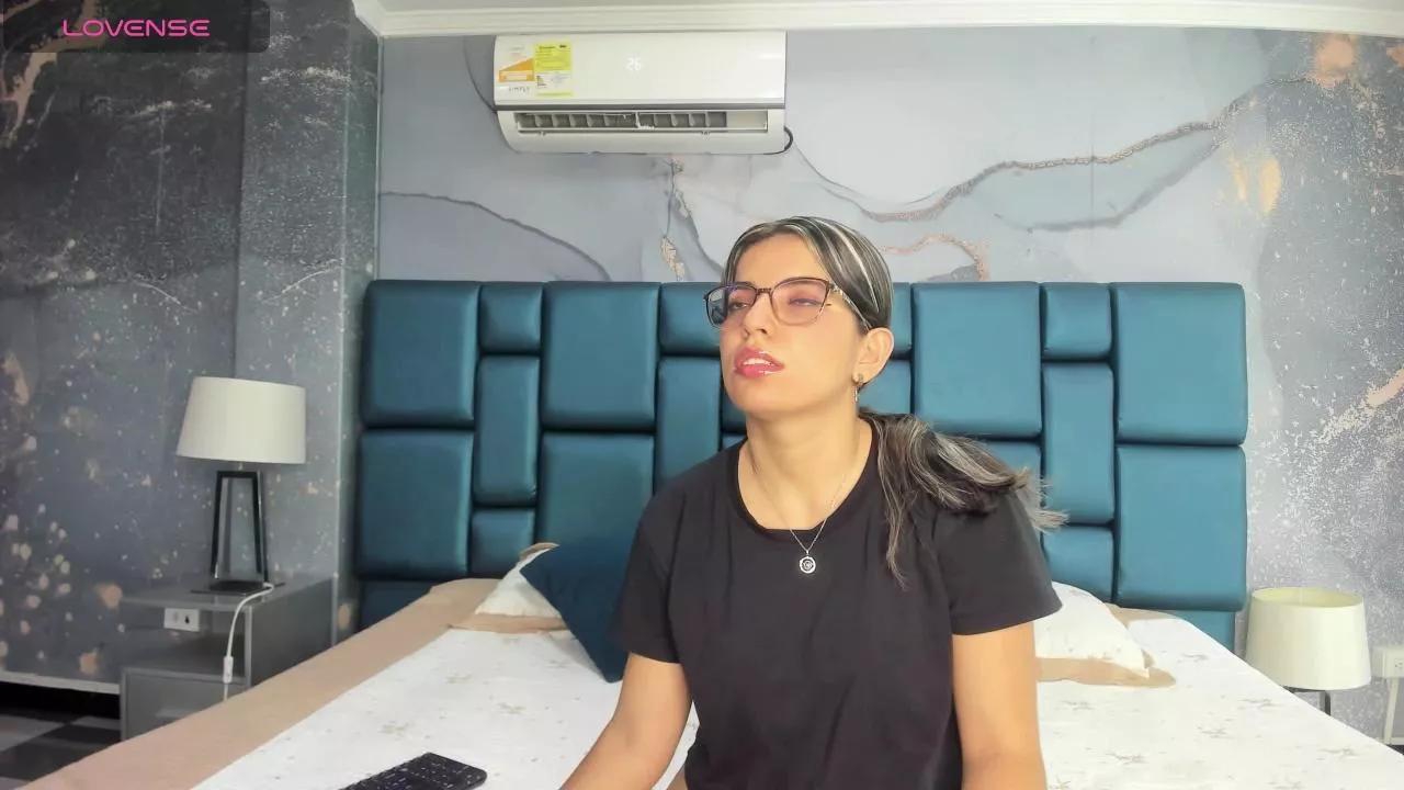 JulietSofia on Cam4 