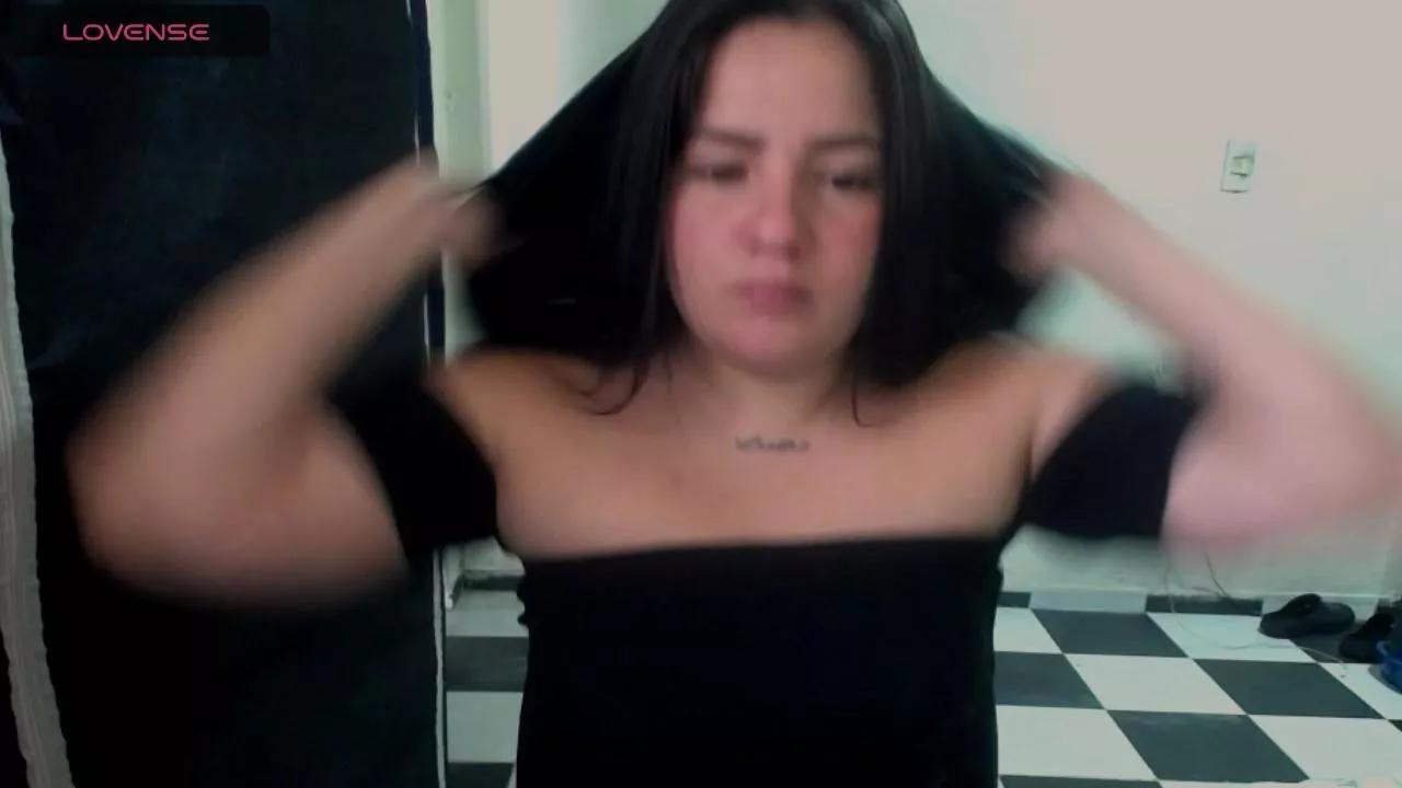 jullymessyy on Cam4 