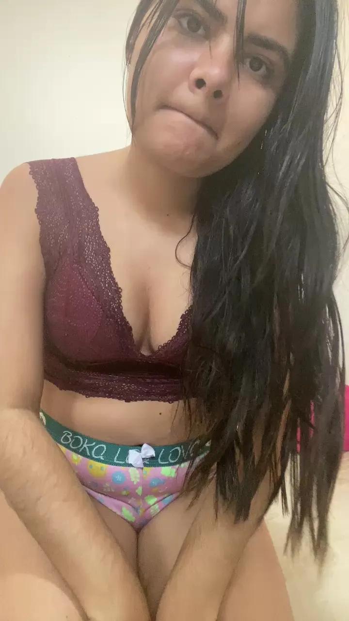 Offline JulyCristal on Cam4