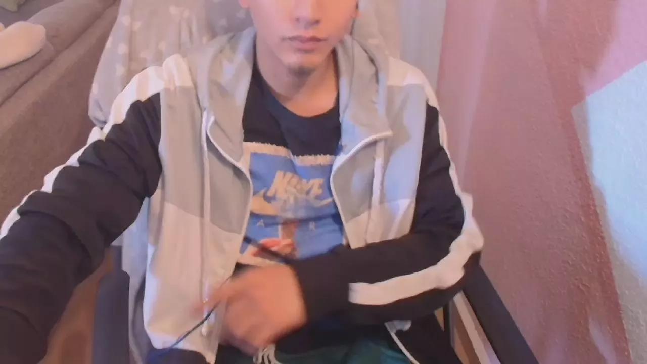 kael_art on Cam4 