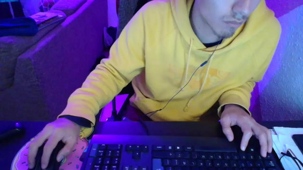 kael_art on Cam4 