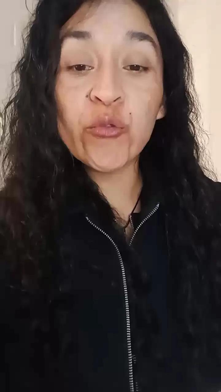 Offline KalosGyne on Cam4