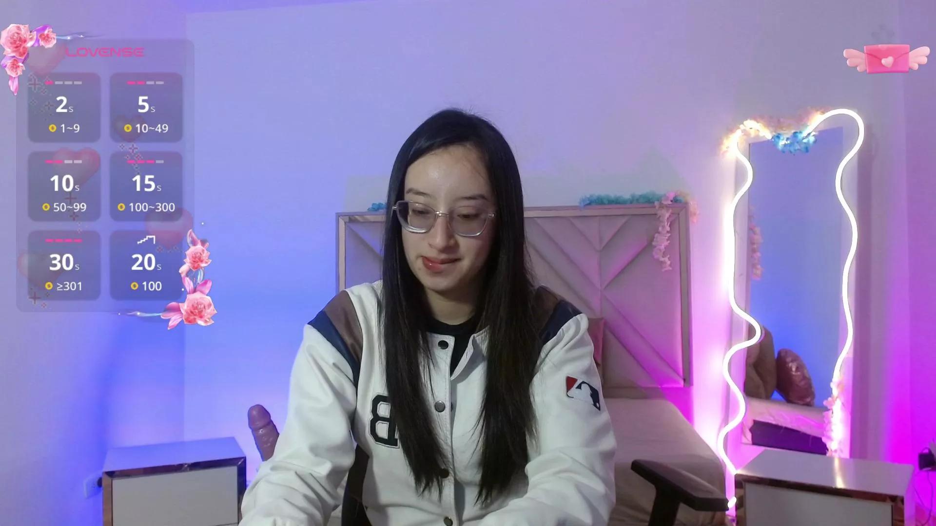 Karly_tay on Cam4 