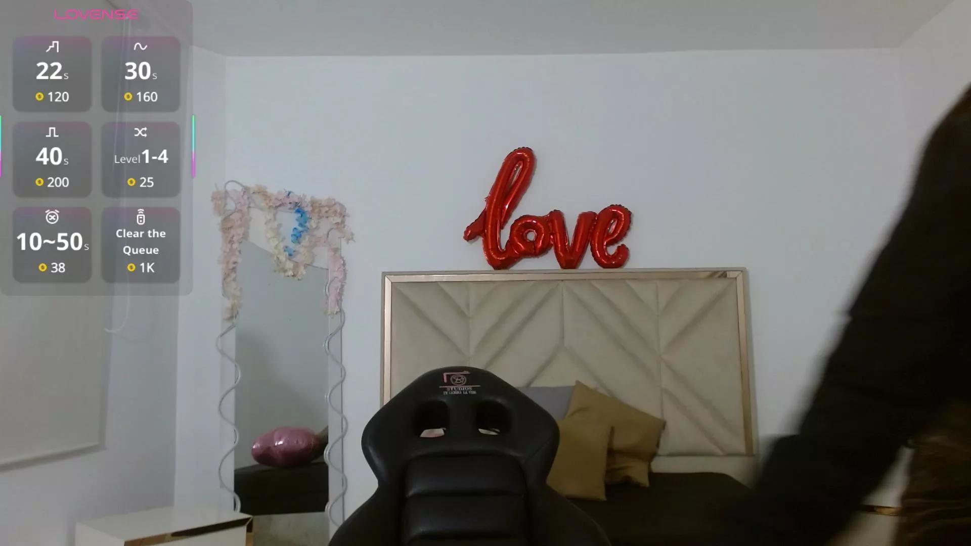 Karly_tay on Cam4 