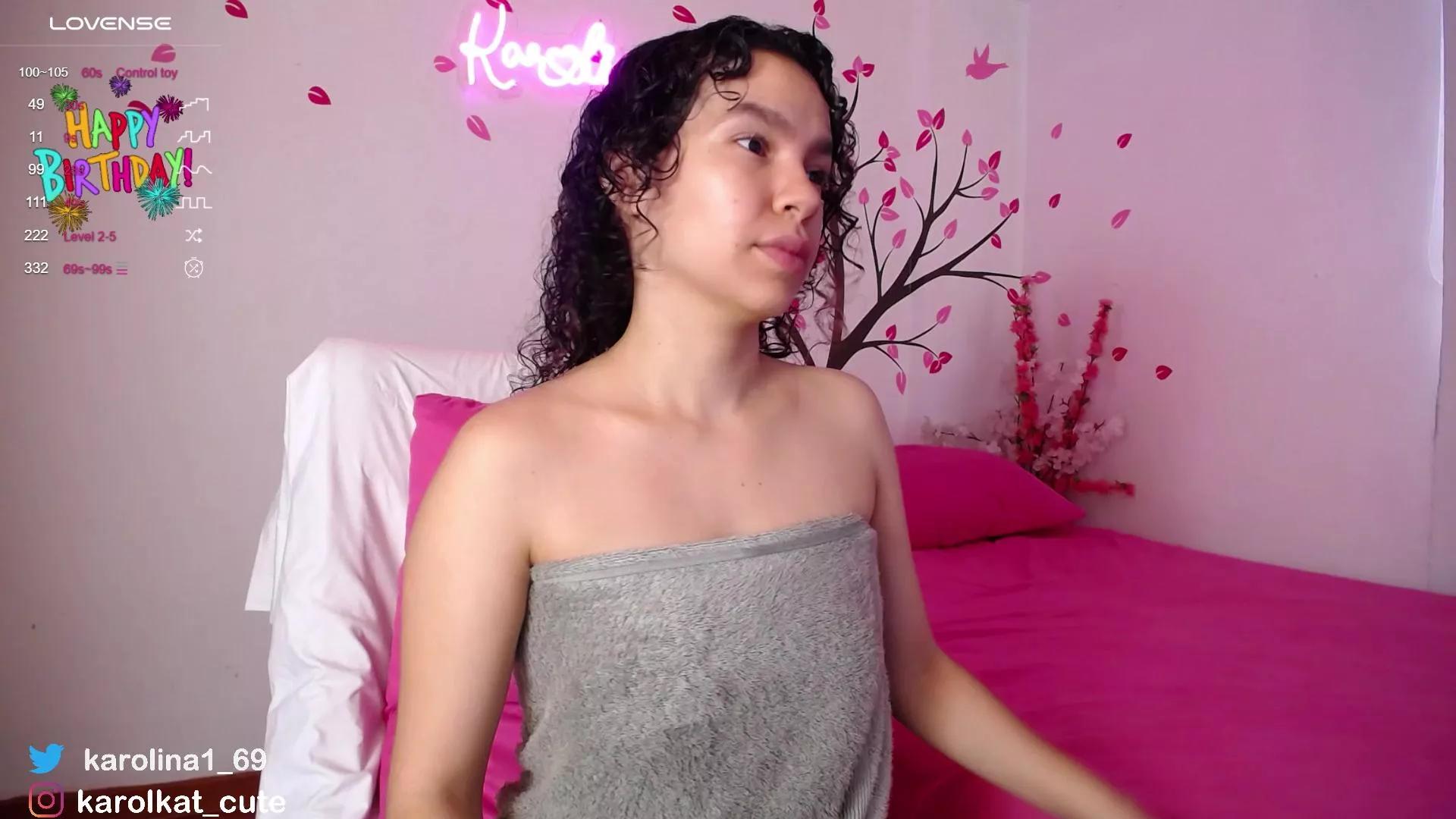 karolina_69cute on Cam4 