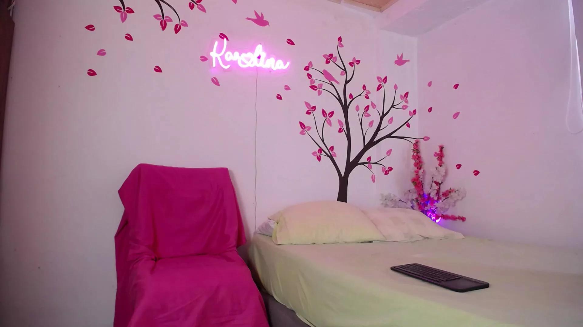 karolina_69cute on Cam4 