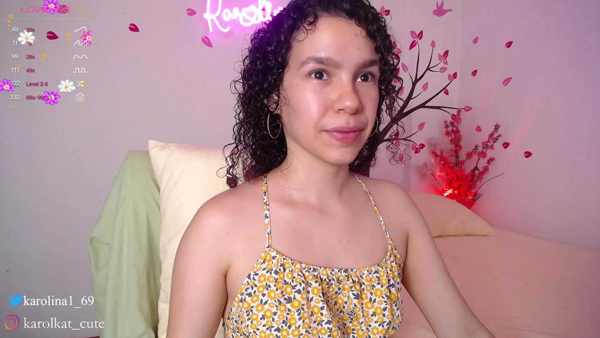 karolina_69cute on Cam4 
