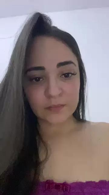 karolyne8 on Cam4 