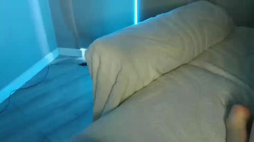 Katie19x on Cam4 